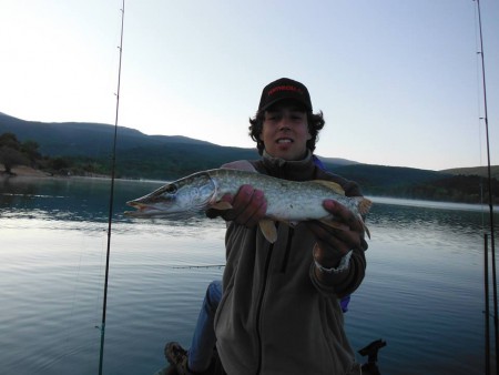 merci a Fabien qui a fait le plus long brochet (malheureusement pas en photo)